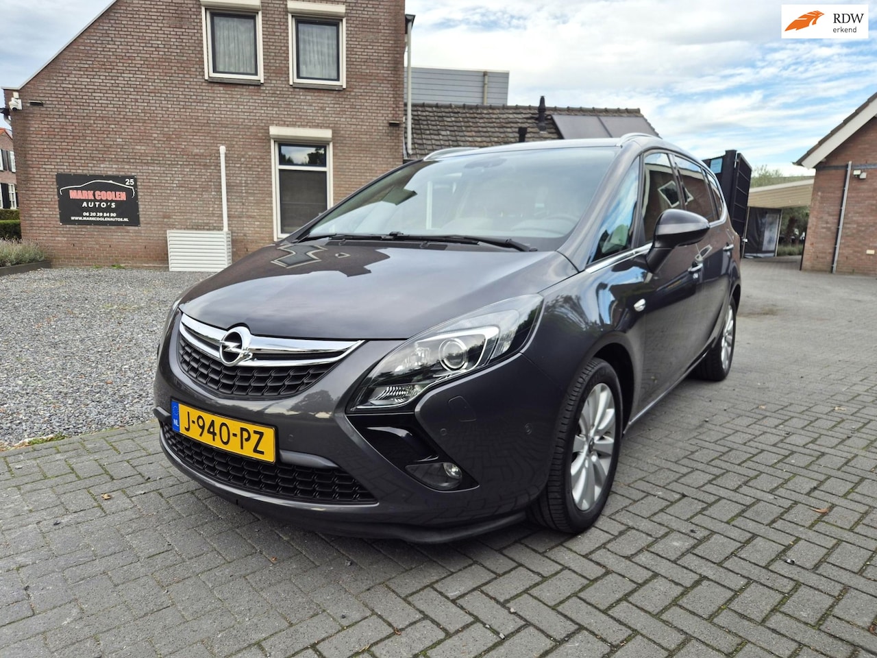 Opel Zafira Tourer - 1.4 Cosmo Automaat 7 Persoons Navi Clima Cruise Trekhaak - AutoWereld.nl