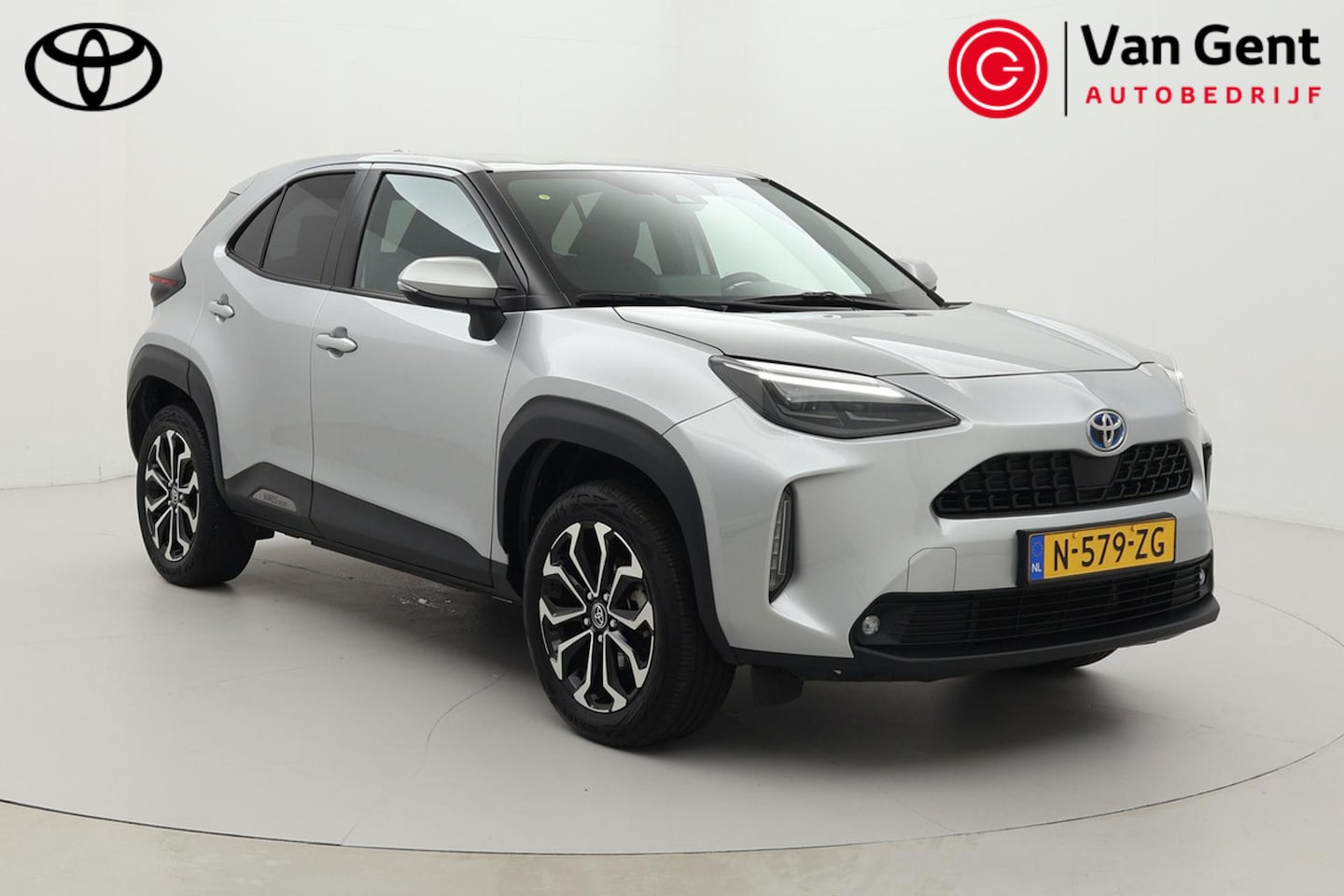 Toyota Yaris Cross - 1.5 Hybrid First Edition | Trekhaak | Apple Carplay / Android Auto | Keyless | Adaptive Cr - AutoWereld.nl