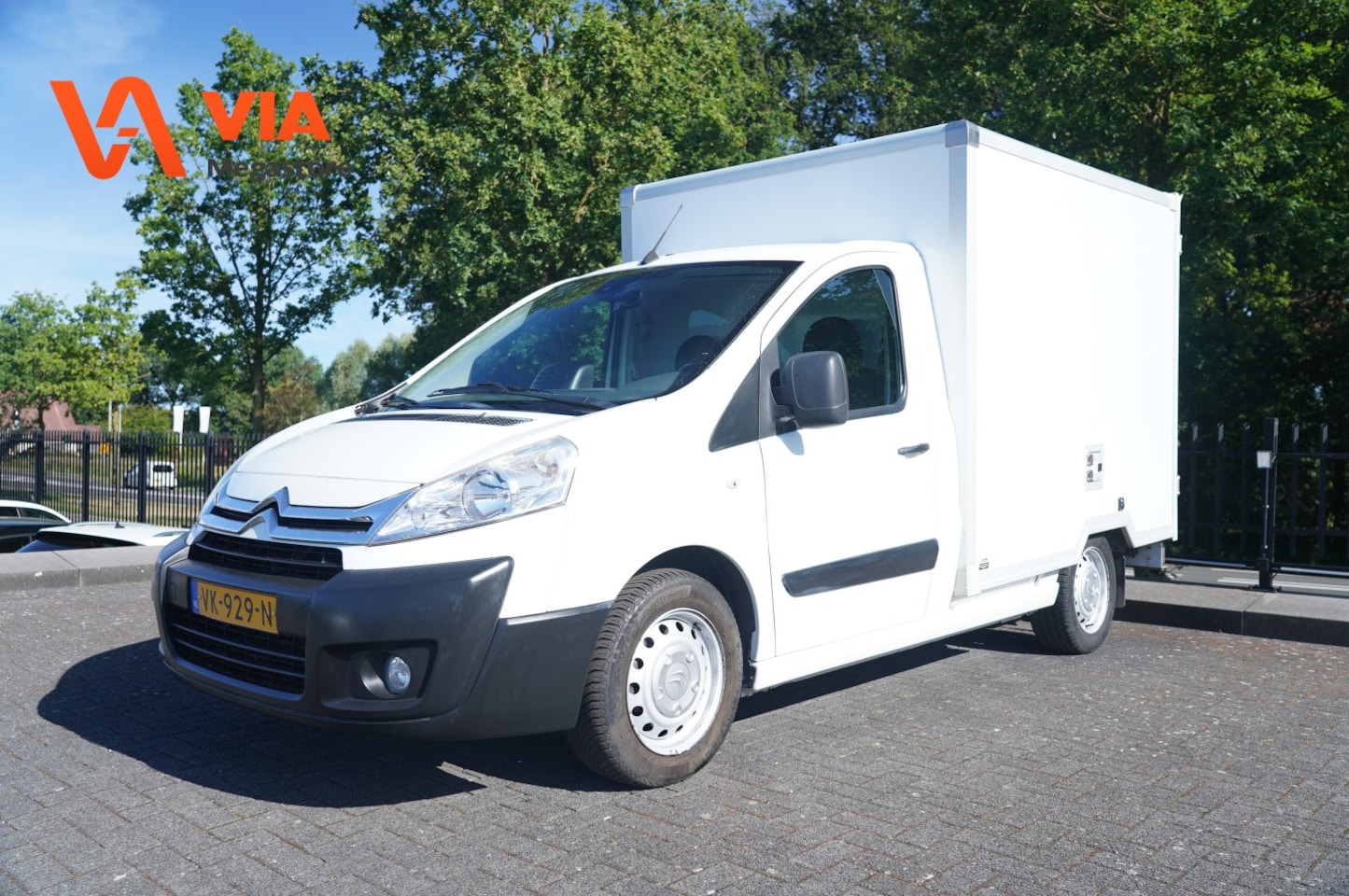 Citroën Jumpy - 12 2.0 HDI L2H2 | UNIEK! | Koffer | unieke kmstand | top onderhouden. - AutoWereld.nl