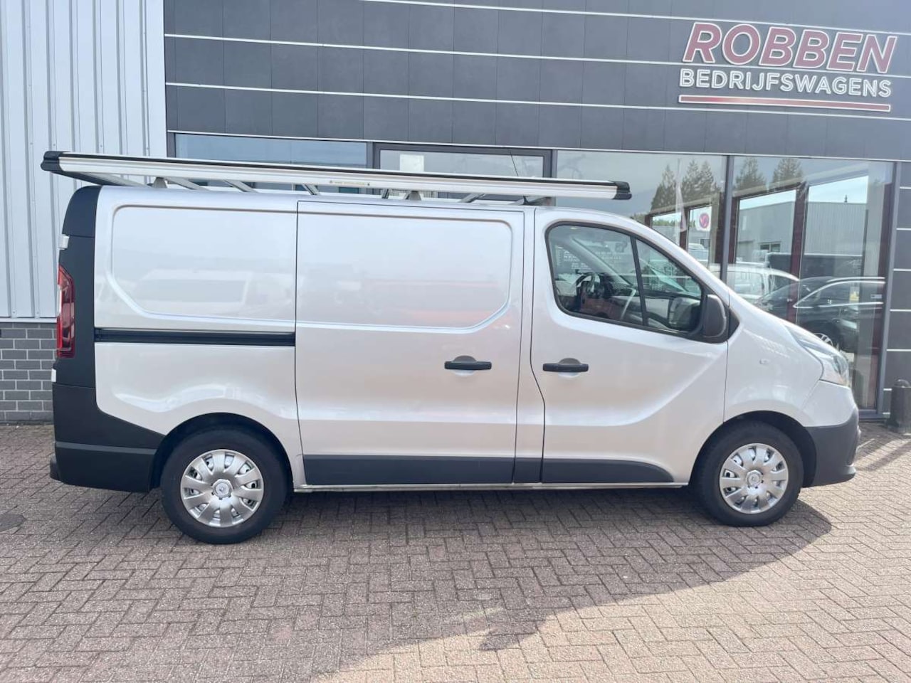 Renault Trafic - 1.6 dCi T27 L1H1 Airco/Cruise/Nav Euro 6 Marge - AutoWereld.nl