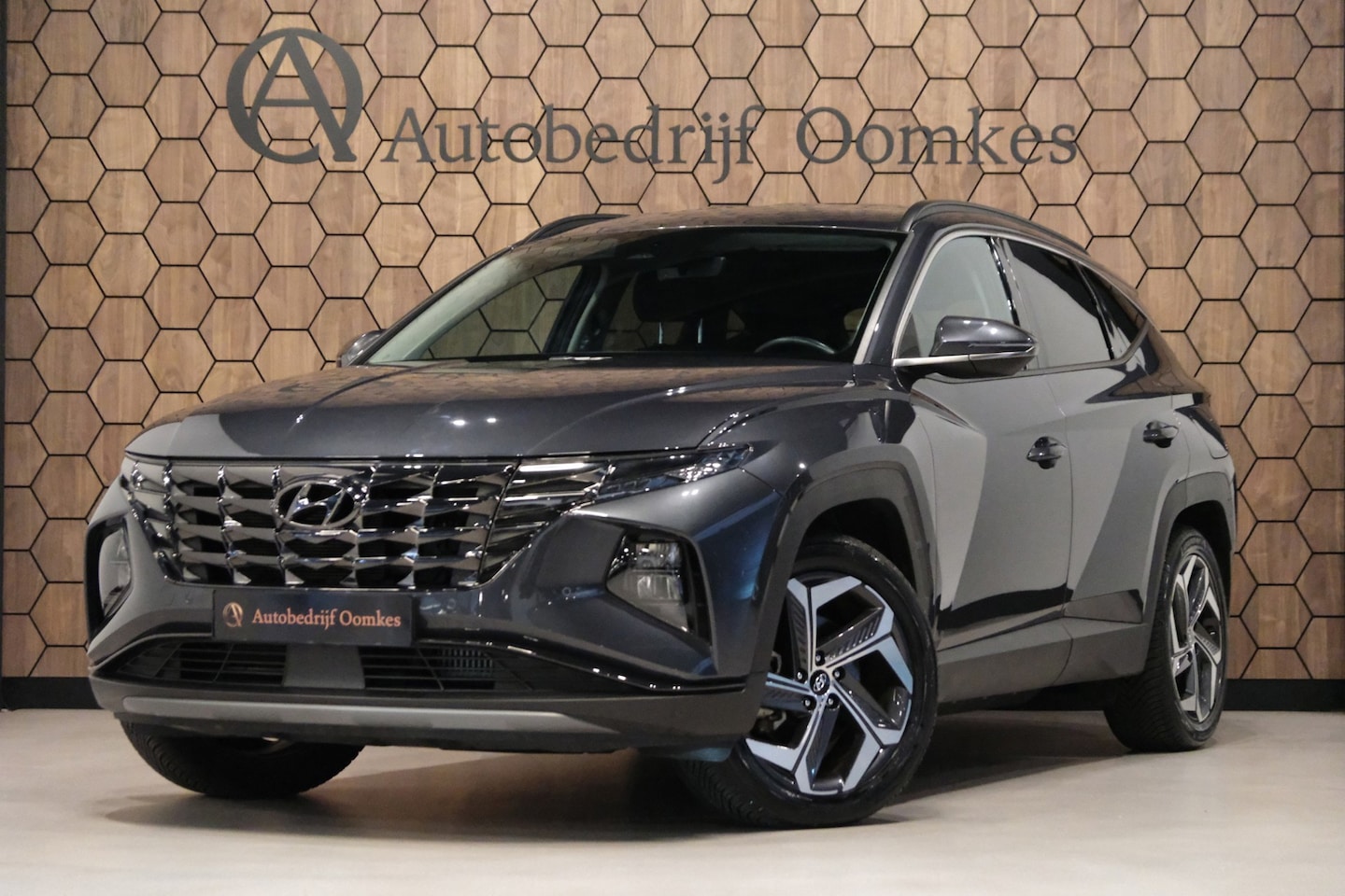 Hyundai Tucson - 1.6 T-GDI PHEV 4WD *25dkm* AFN. Trekhaak | Navi | Camera *STOEL+STUURVERWARMING* - AutoWereld.nl
