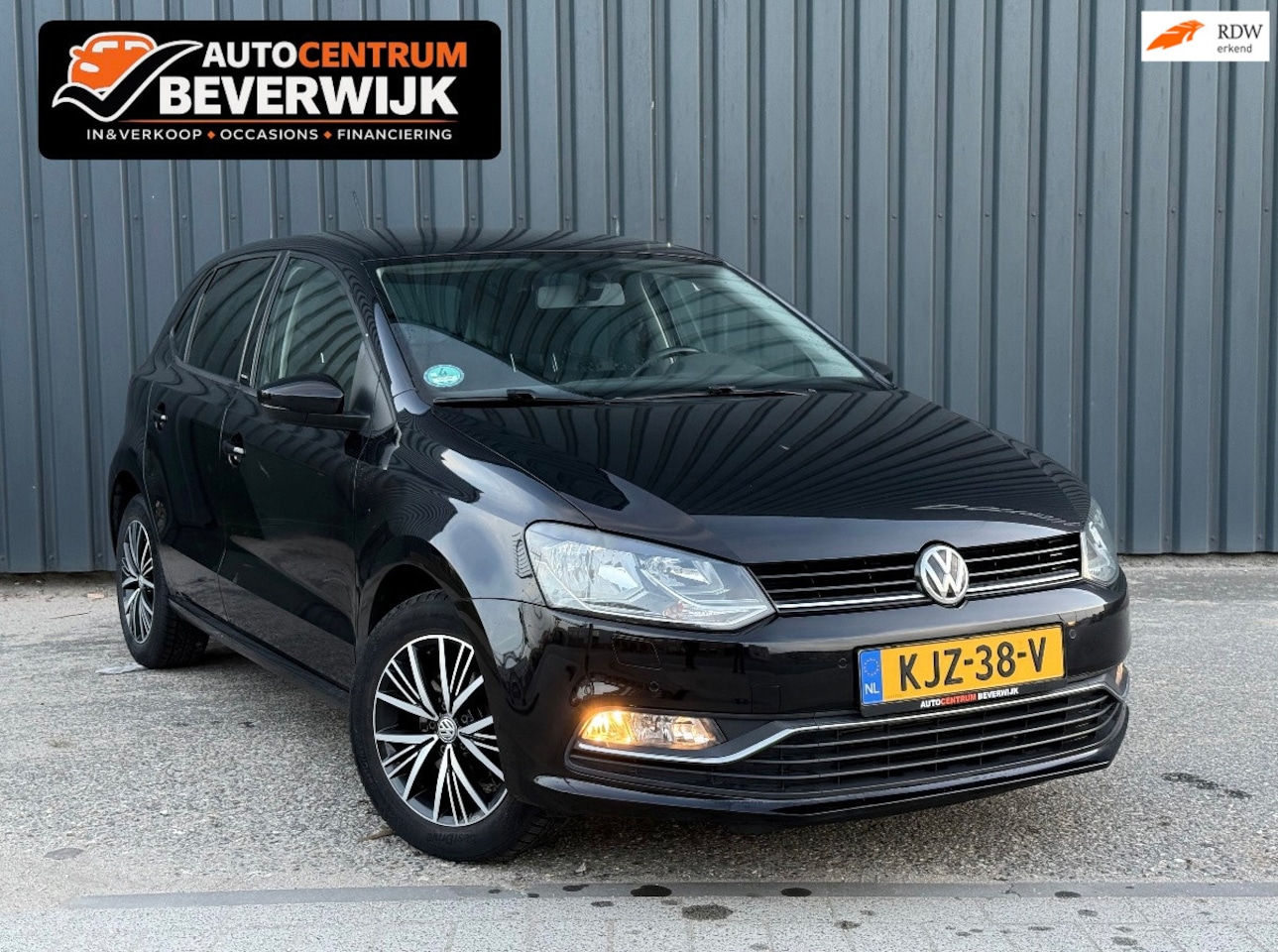 Volkswagen Polo - 1.2 TSI Highline Allstar 90pk 2016 Zwart - AutoWereld.nl