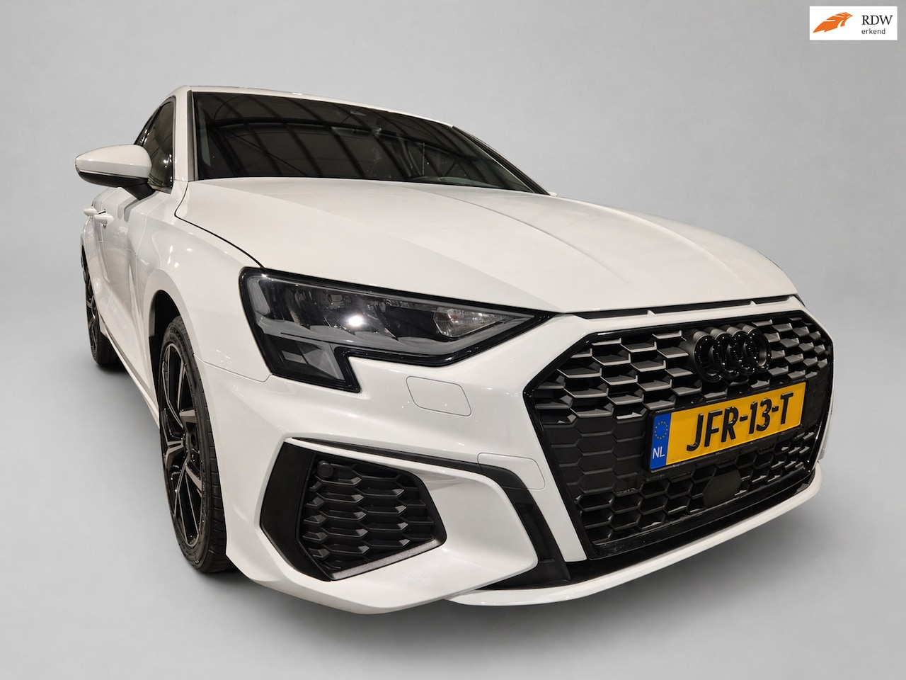 Audi A3 Sportback - 30 TFSI Pro Line - Automaat - Virtual Dashboard - Adapt Cruise - CarPlay - Navigatie - Sto - AutoWereld.nl