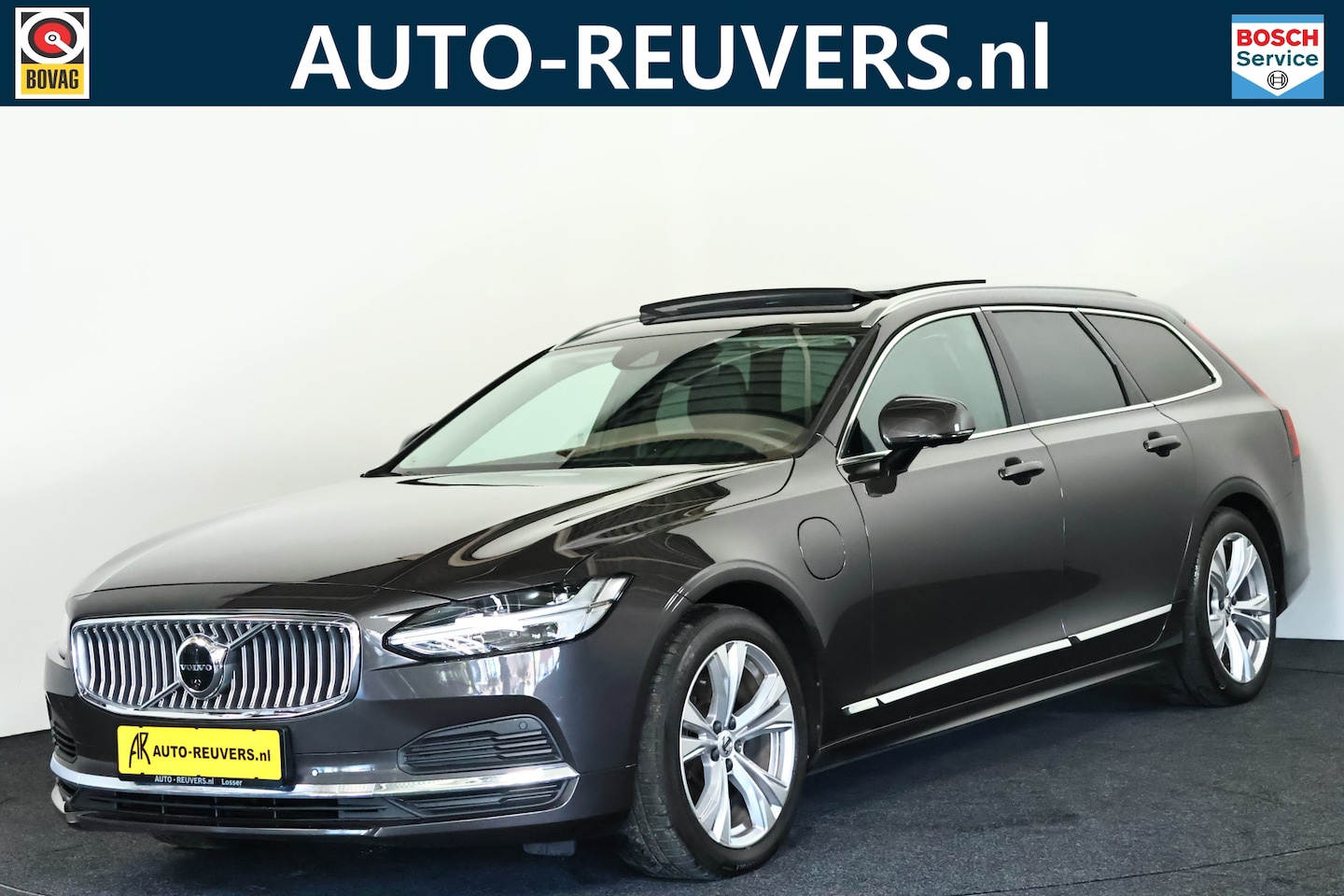 Volvo V90 - 2.0 T6 AWD Inscription / Opendak / Leder / Pilot assist / Trekhaak - AutoWereld.nl
