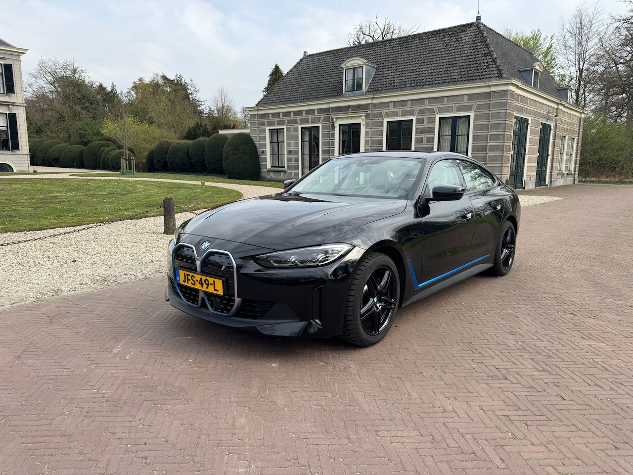 BMW i4 - eDrive40 High Executive Met 1 jaar volledige bmw garantie SOH 94,5% zee chique uitvoering - AutoWereld.nl