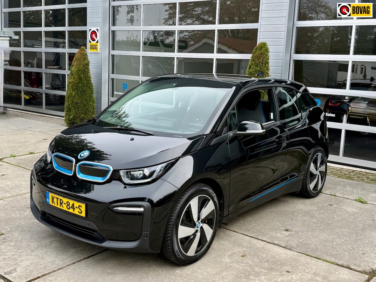 BMW i3 - 120Ah 42 kWh|Pro scherm|Camera|W-pomp|CCS laden - AutoWereld.nl