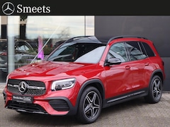 Mercedes-Benz GLB - GLB 200 AMG line l Panoramadak l Stoelverwarming l Achteruitrij camera