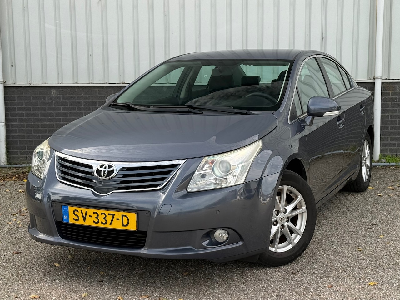 Toyota Avensis - 1.8 VVTi Business PDC NAVI Camera Leder Cruise Clima - AutoWereld.nl