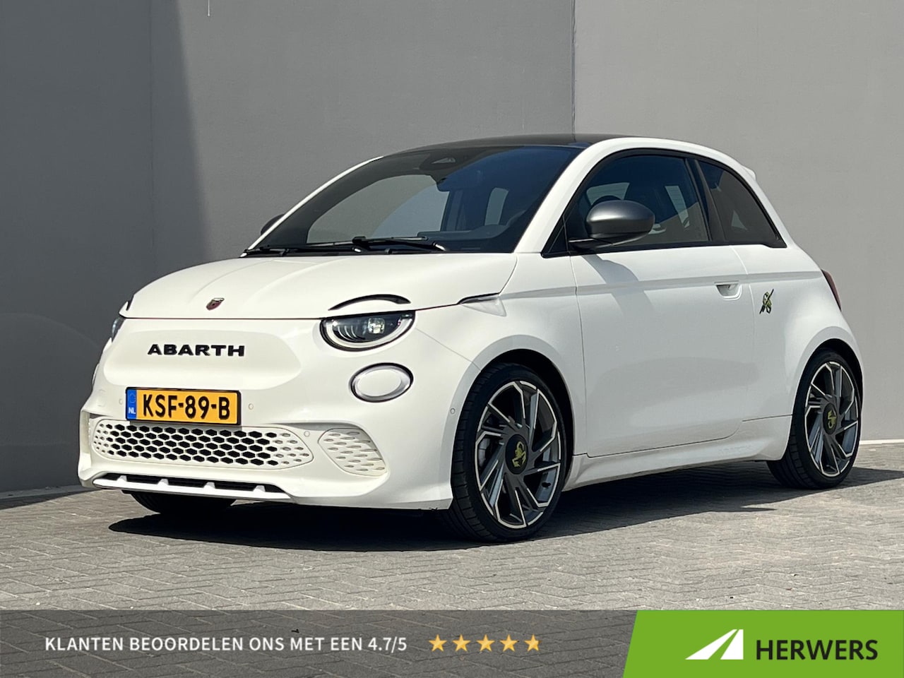 Abarth 500e - Abarth Turismo 42 kWh / Accu SoH 98,43 % / CCS snel laden / Panorama dak / Navigatie / Spo - AutoWereld.nl