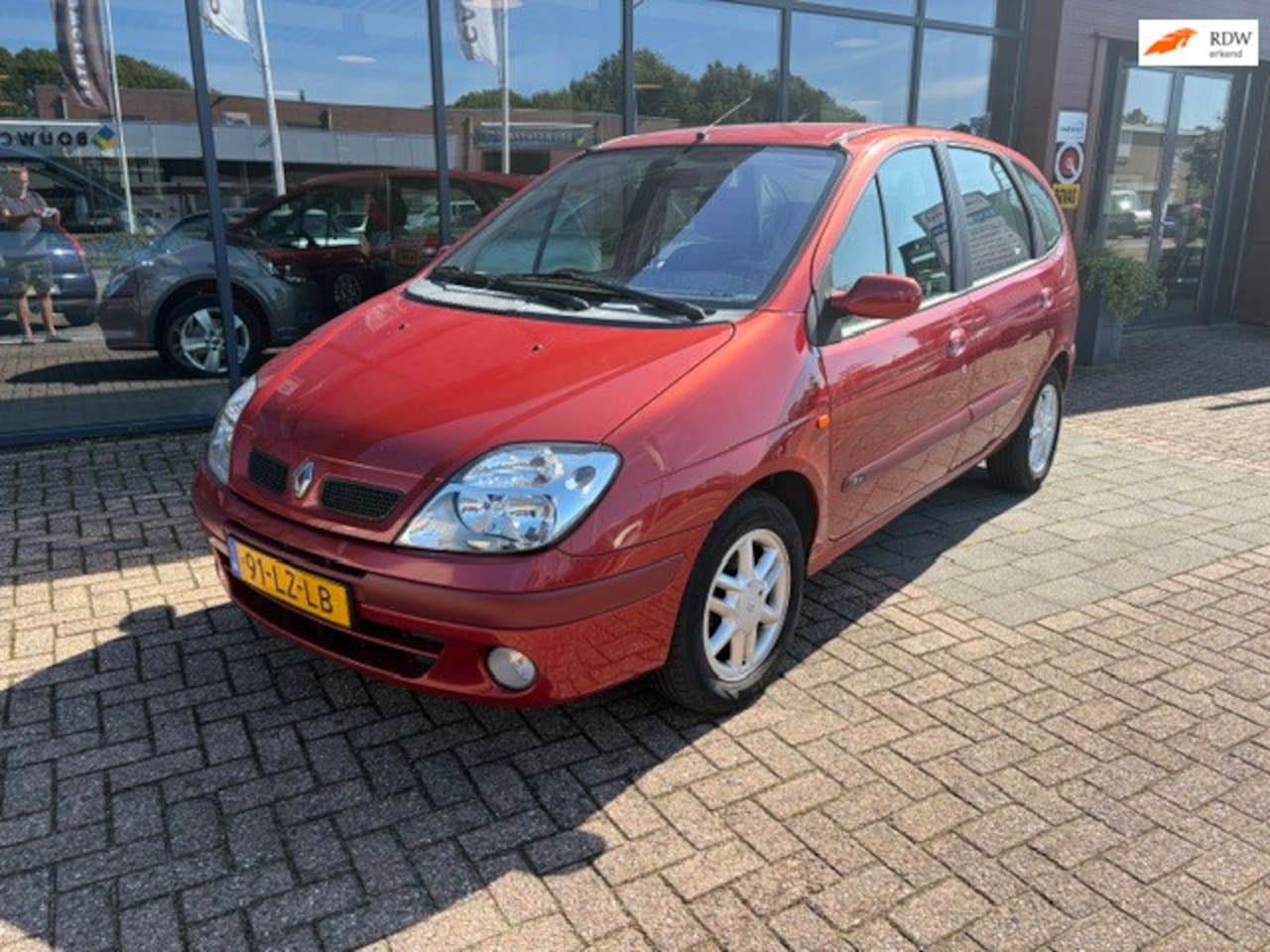 Renault Scénic - 1.8-16V Air 1.8-16V Air - AutoWereld.nl