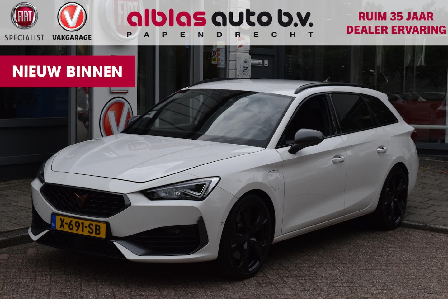 CUPRA Leon Sportstourer - 1.4 e-Hybrid VZ Adrenaline|19"|Camera|Trekhaak - AutoWereld.nl