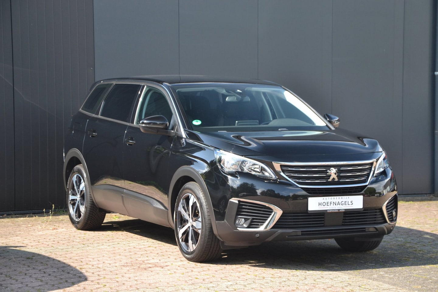 Peugeot 5008 - 1.2 130 PK Turbo Automaat * Camera * 18'' * 7-Zits * - AutoWereld.nl