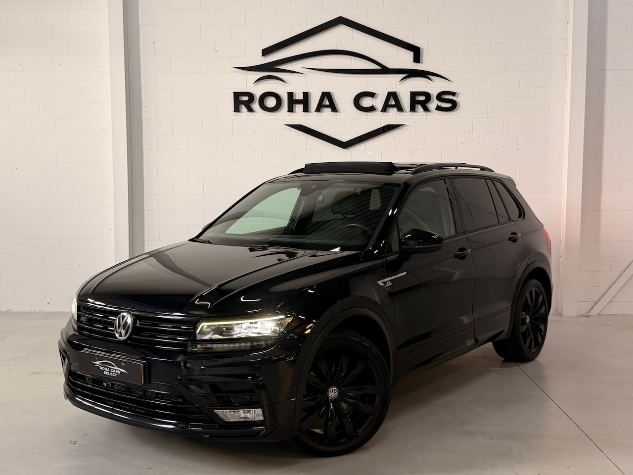Volkswagen Tiguan - 1.5 TSI ACT Highline *ACC*STOELVERWARMING*APPLE/ANDROID AUTO*R-LINE* - AutoWereld.nl
