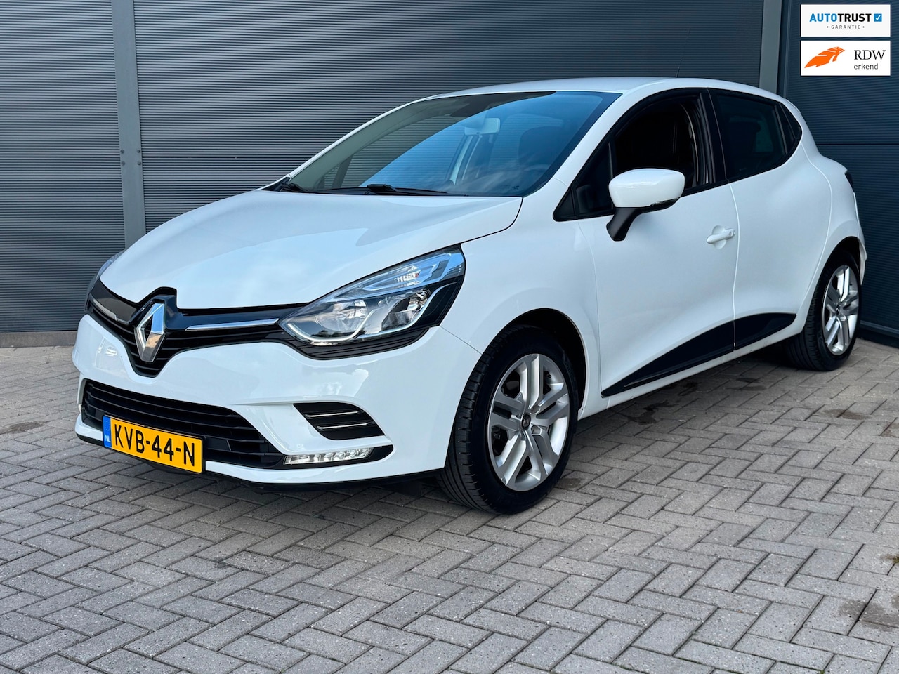 Renault Clio - 0.9 TCe Limited / Navi / Pdc / 14.000 km !!! - AutoWereld.nl