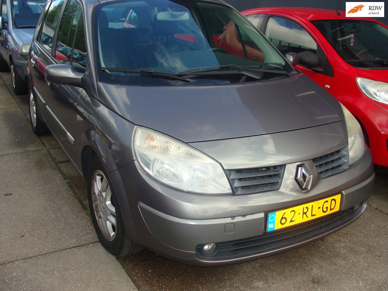 Renault Scénic - 2.0-16V T Tech Line st berk airco elek pak nap apk - AutoWereld.nl