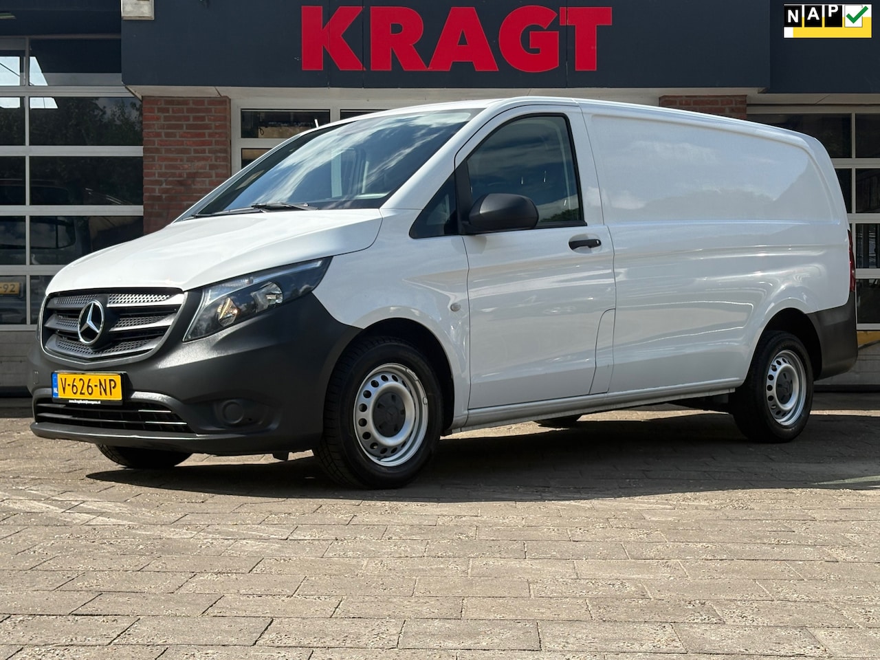 Mercedes-Benz Vito - 109 CDI Lang|NAP|airco|cruise control|bluetooth|lederen bekleding|achterklep|drie zitplaat - AutoWereld.nl