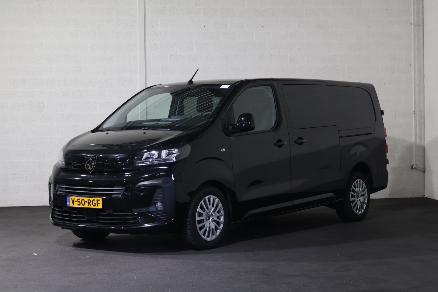 Peugeot Expert - 2.0 BlueHDI 145pk DC Automaat Nieuw Model (wordt verwacht) - AutoWereld.nl