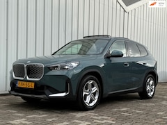 BMW iX1 - EDrive20 67 kWh ACC PANO SoH 97 % LED MASSAGE