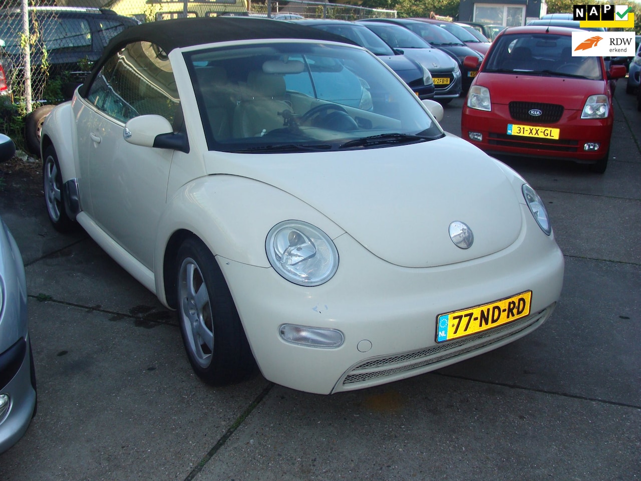 Volkswagen New Beetle Cabriolet - 1.6 st bekr leer airco nap apk - AutoWereld.nl
