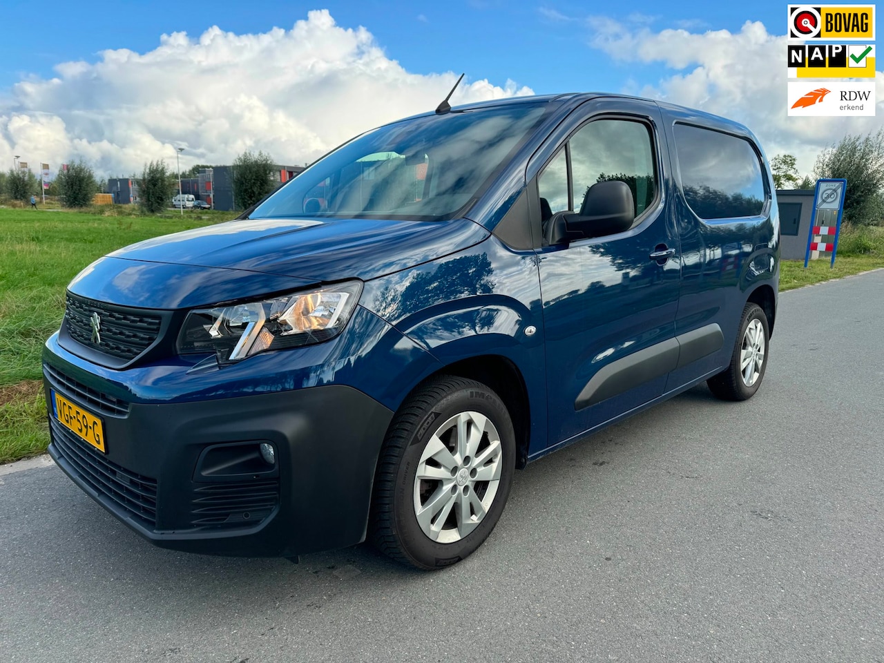 Peugeot Partner - 1.5 BlueHDI Asphalt 1.5 BlueHDI Asphalt - AutoWereld.nl