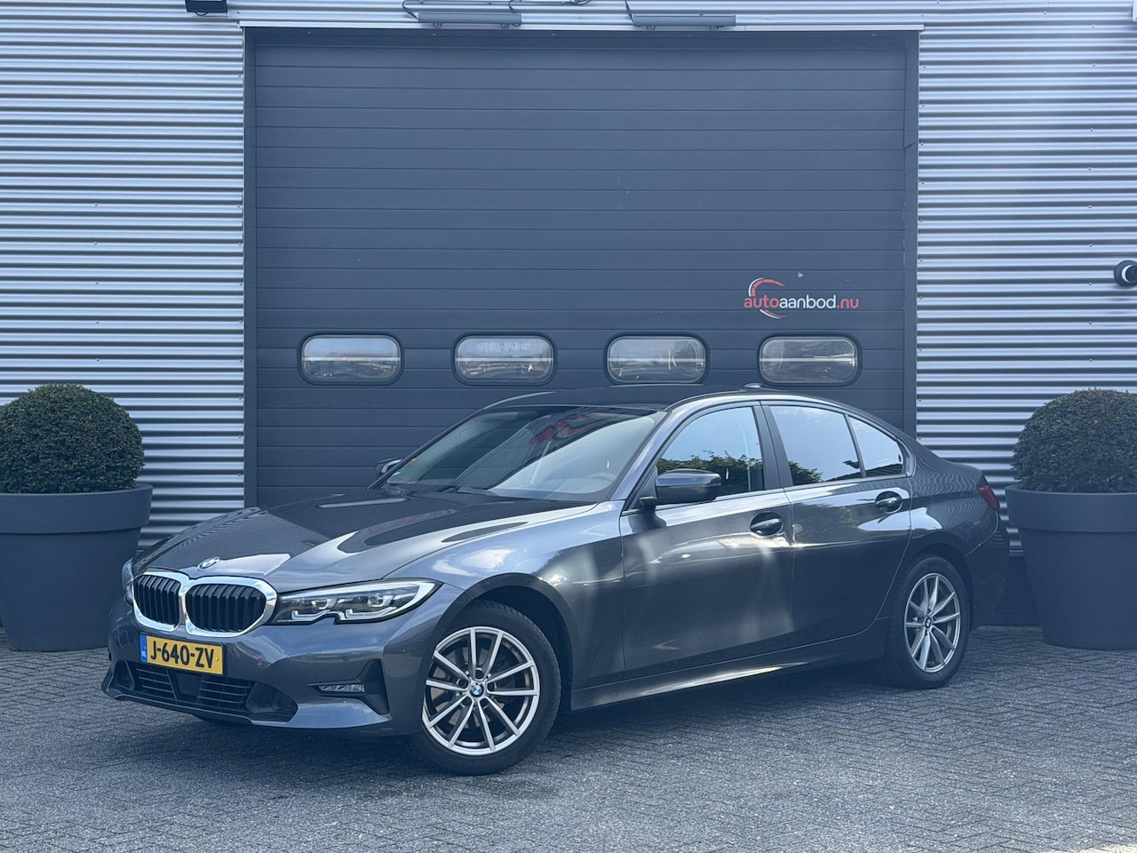 BMW 3-serie - 320i xDrive High Executive Edition | Navigatie | Head-Up Display | DAB | Privacy Glass | L - AutoWereld.nl