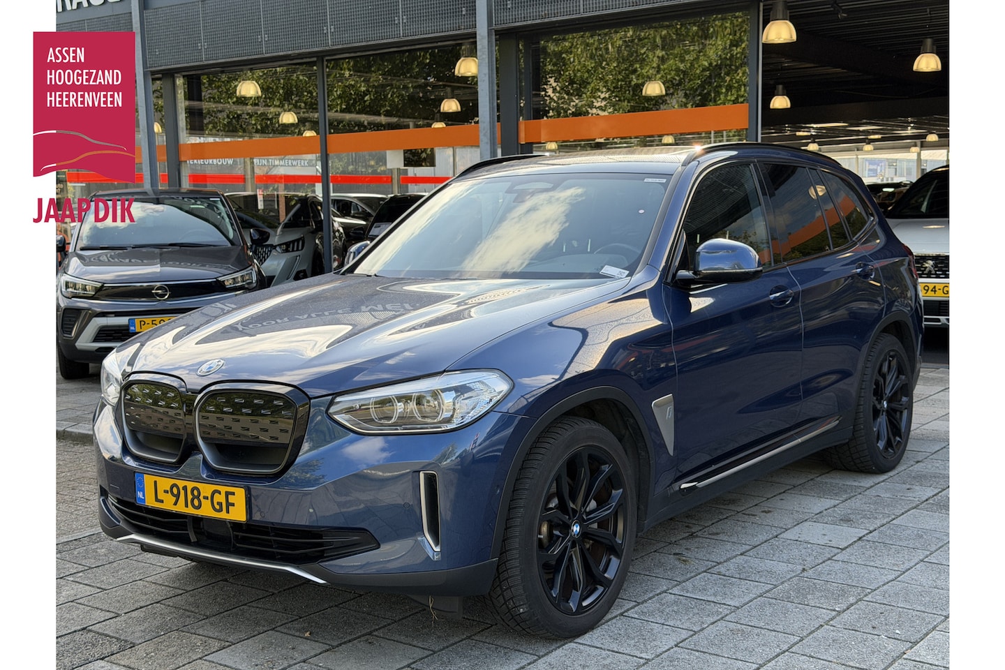 BMW iX3 - BWJ 2021 | 286PK Executive 80 kWh | PANO DAK | TREKHAAK | LEER | NAVI | CLIMA | CAMERA  | - AutoWereld.nl