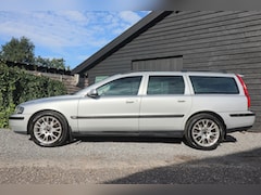 Volvo V70 - 2.4
