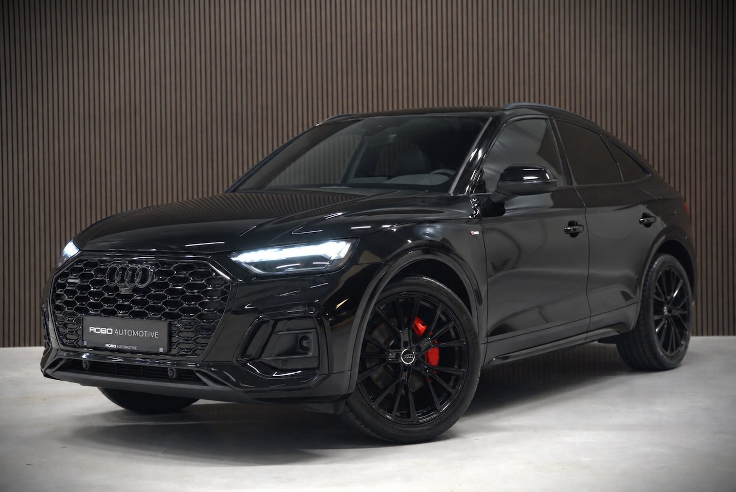 Audi Q5 Sportback - 50 TFSI e S edition S-Line | Luchtvering | RS Seats | Stoelverwarming | Ambiance Verlichti - AutoWereld.nl