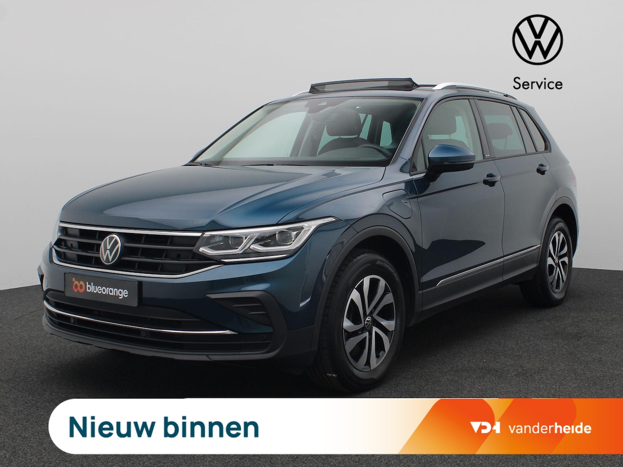 Volkswagen Tiguan - 1.4 TSI eHybrid Life Business 245PK DSG SOH 94,13%, Panoramadak, Trekhaak, Parkeersensoren - AutoWereld.nl