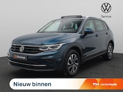 Volkswagen Tiguan - 1.4 TSI eHybrid Life Business 245PK DSG SOH 94, 13%, Panoramadak, Trekhaak, Parkeersensore