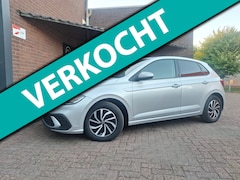 Volkswagen Polo - 1.0 TSI Life 95PK DSG Carplay / Led Verlichting / Achteruitrijcamera / Stoelverwarming / N