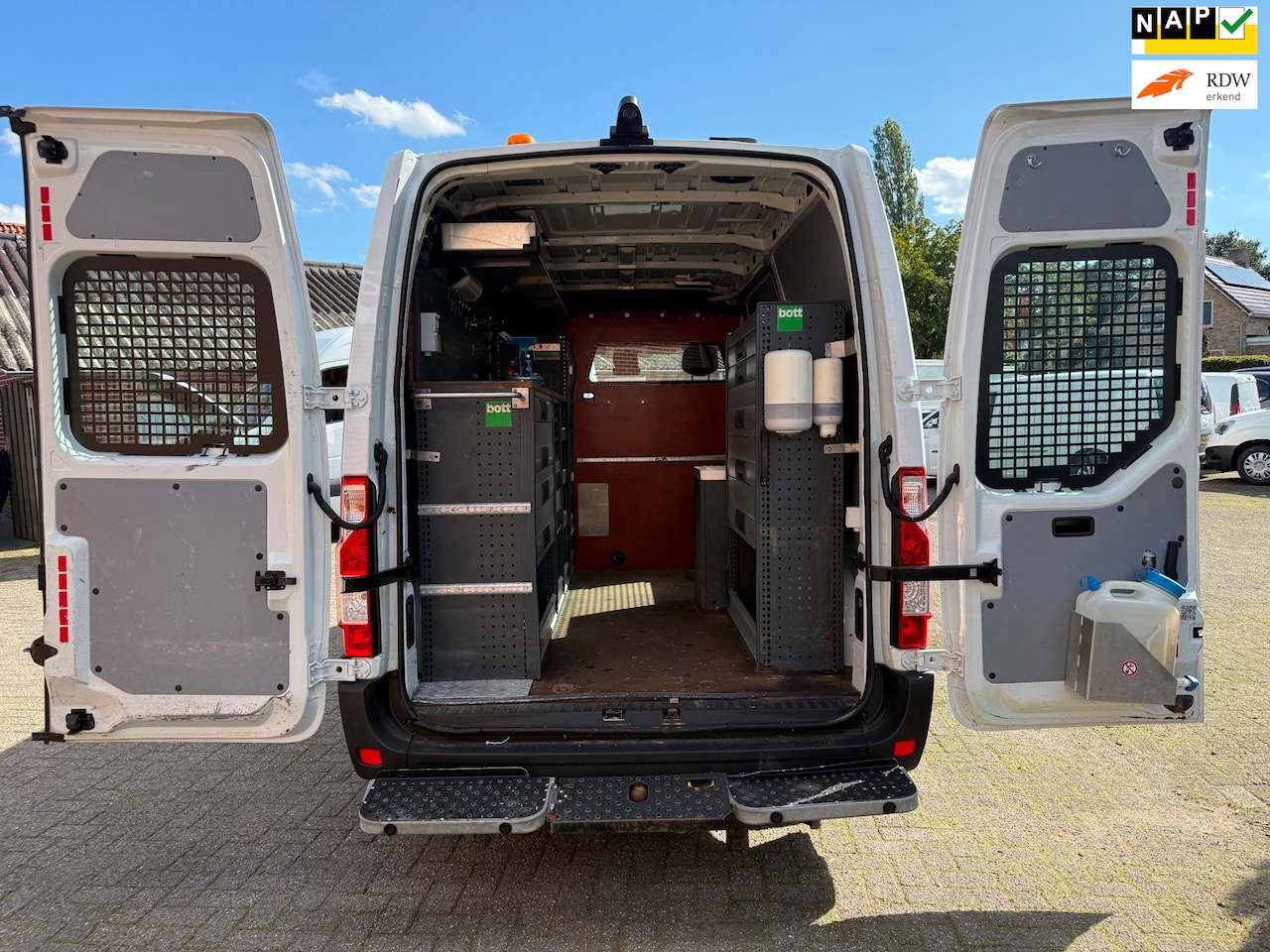 Opel Movano - 2.3 CDTI BiTurbo L2H2 servicebus 230V victron Bott bedrijfswagen inrichting 170PK E6 autom - AutoWereld.nl