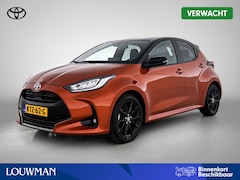Toyota Yaris - 1.5 Hybrid Executive | Head-up Display | Dodehoek detectie | Parkeersensoren voor+achter |
