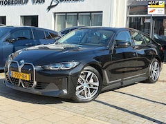BMW i4 - EDrive40 High Executive 84 kWh, NL-auto, SOH 96.6%, Lederen bekleding, Laser Lights, M-Stu