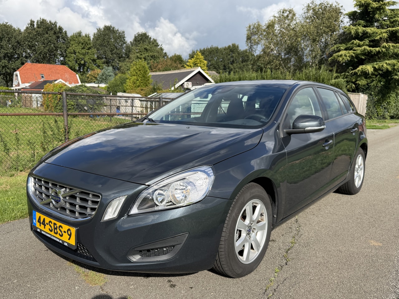 Volvo V60 - 1.6 T3 Kinetic NAVI/PDC/ECC/CRUISE - AutoWereld.nl