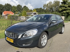Volvo V60 - 1.6 T3 Kinetic NAVI/PDC/ECC/CRUISE