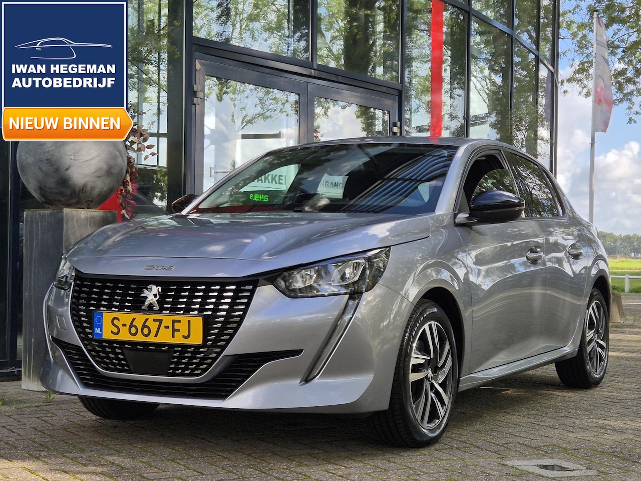 Peugeot 208 - 1.2 PureTech Allure Pack AUTOMAAT | Climate Control | Cruise Control | Navigatie | Licht m - AutoWereld.nl