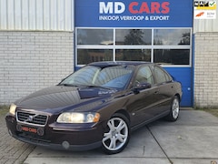 Volvo S60 - 2.4D Edition II NAP/AUTOMAAT/AIRCO/TREKHAAK/CARPLAY