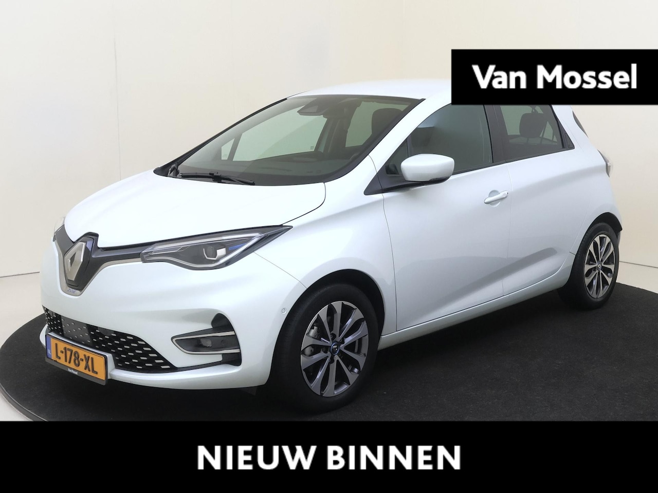 Renault Zoe - R135 Intens 52 kWh inclusief Koopaccu 1e eig. | 34dkm ! | SoH 95,6% - AutoWereld.nl