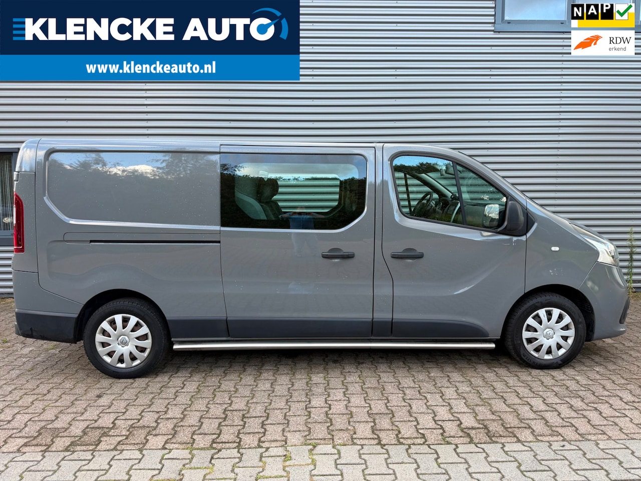 Renault Trafic - 1.6 dCi T29 L2H1 LED 256.268KM Leer Navi Trekhaak Dubbel cabine Keurige staat ! - AutoWereld.nl