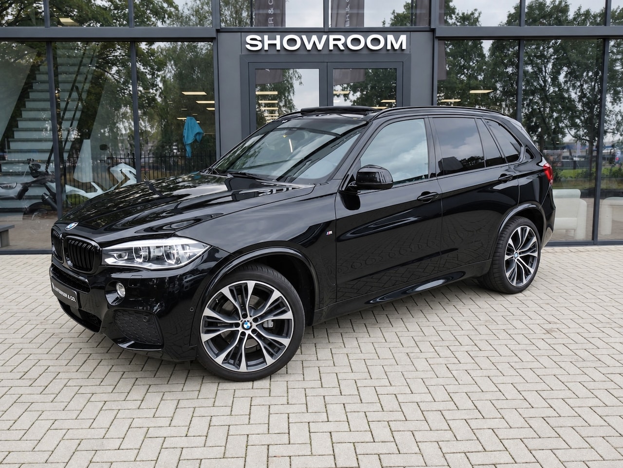 BMW X5 - XDRIVE40D PANO H&K CAM MEMORY HUD VOL' - AutoWereld.nl