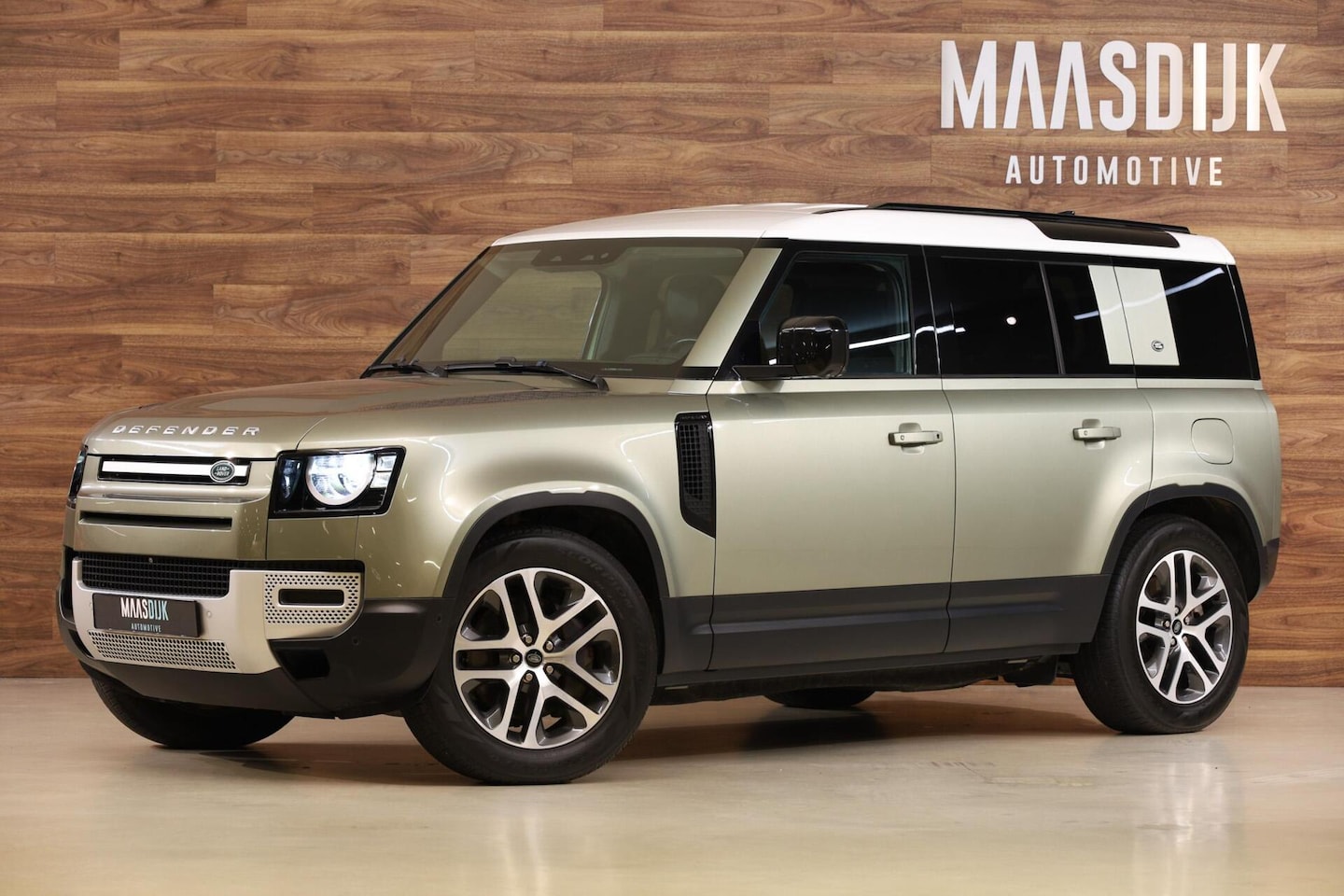 Land Rover Defender 110 - 2.0 P400e 110 X-Dynamic S 2.0 P400e 110 X-Dynamic S - AutoWereld.nl