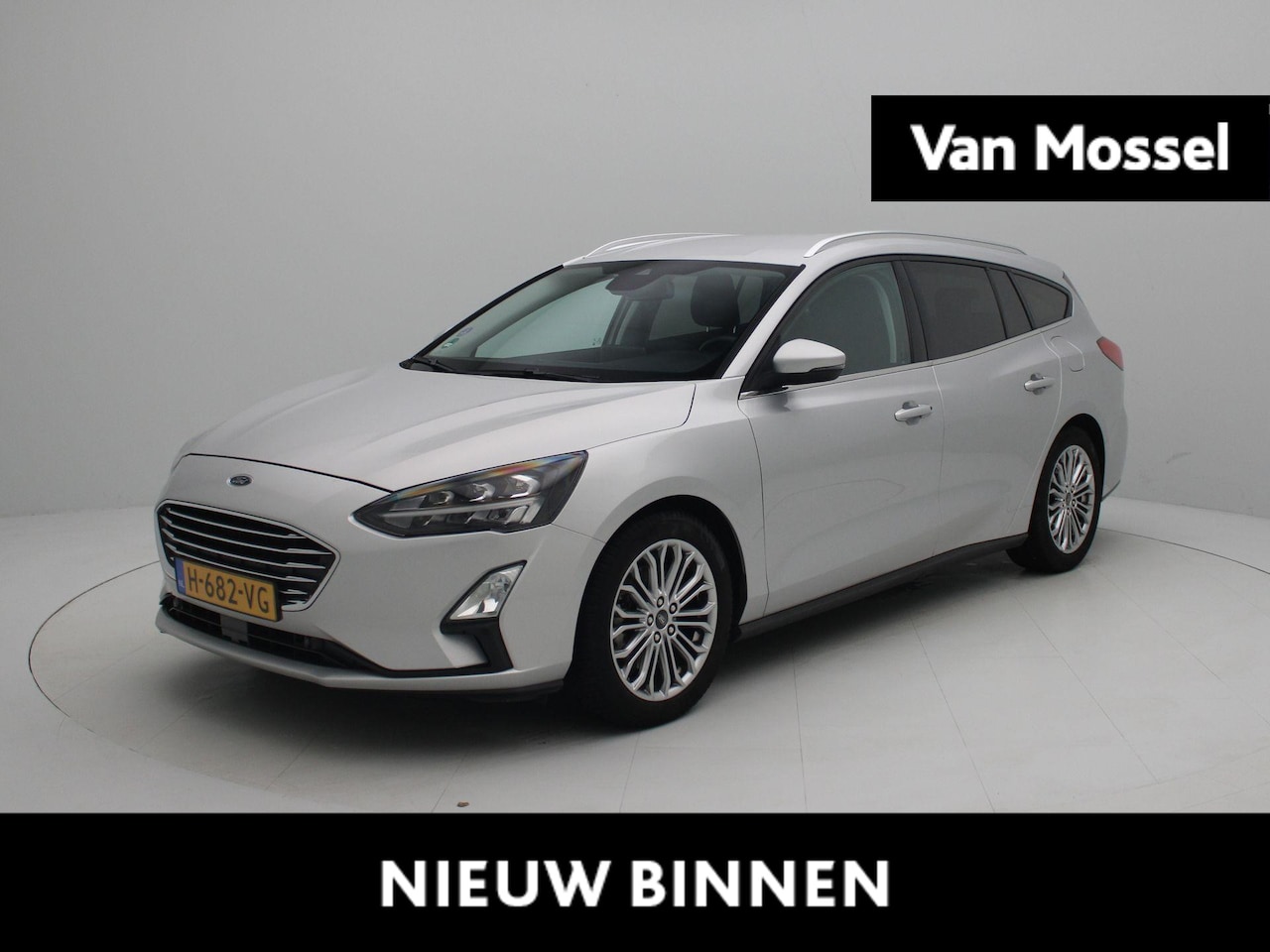 Ford Focus Wagon - 1.0 EcoBoost Titanium Business | Apple Carplay/Android Auto | Winter Pakket | Trekhaak | L - AutoWereld.nl