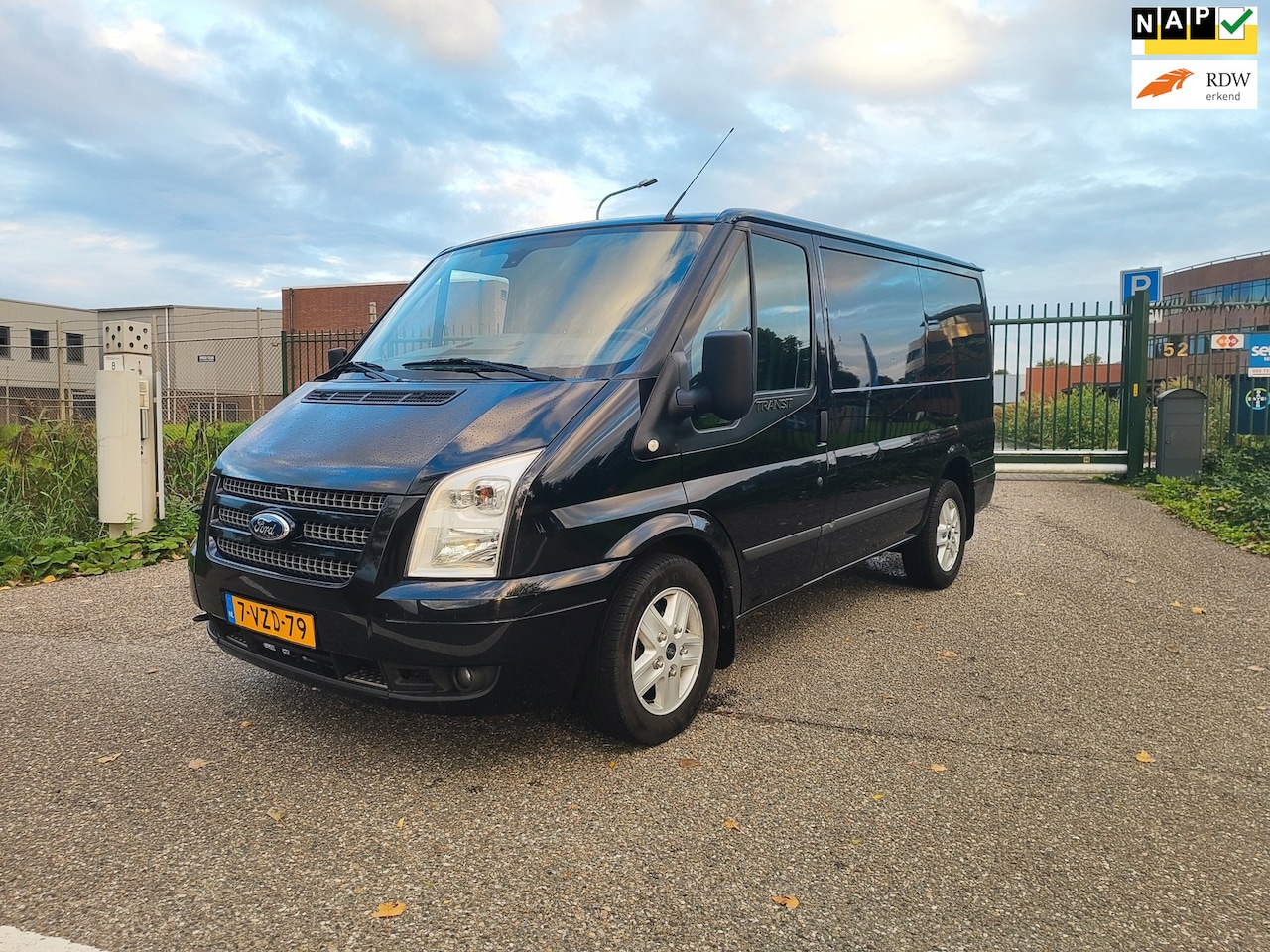 Ford Transit - 260S 2.2 TDCI First Edition 260S 2.2 TDCI First Edition - AutoWereld.nl