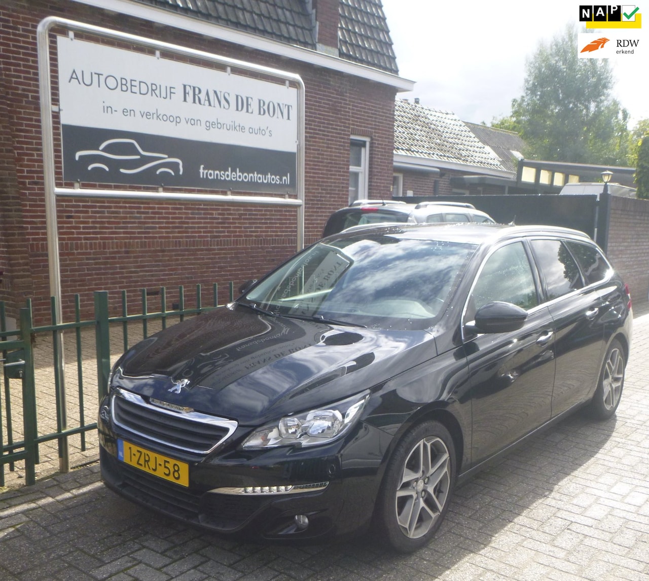 Peugeot 308 SW - 1.2 e-THP Blue Lease Executive OLIE BIJ DE KOELVLOEISTOF € 1850 - AutoWereld.nl
