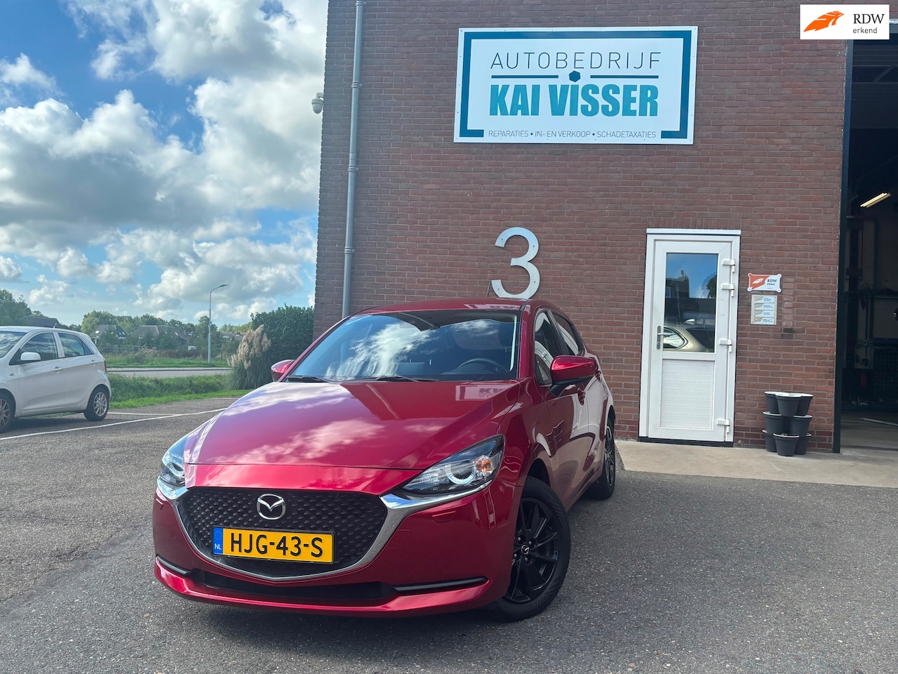 Mazda 2 - 1.5 Skyactiv-G Sportive TREKHAAK ALL SEASON BANDEN - AutoWereld.nl