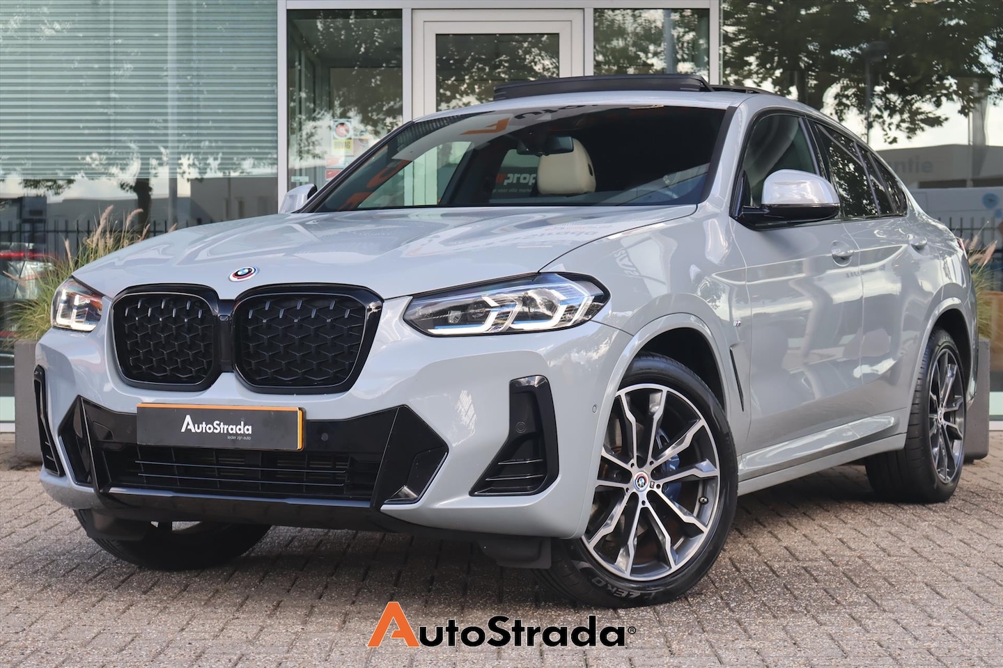 BMW 02-serie - X4 (g02) xDrive20i M-Sport 184pk | Brooklyn Grau | Laser LED | Pano | Leder | Camera | Sto - AutoWereld.nl