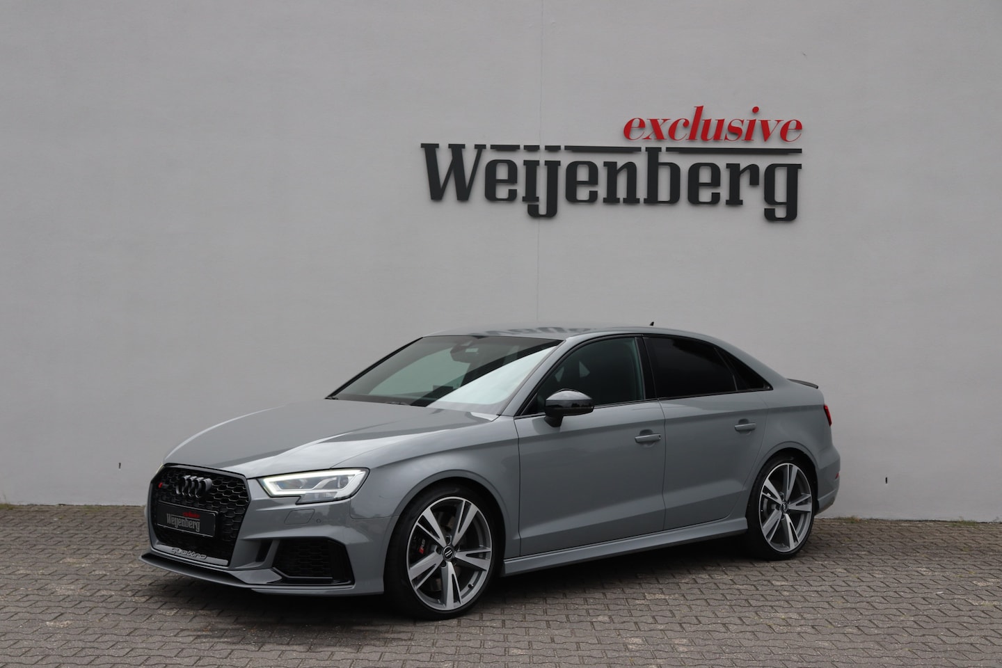 Audi RS3 - Limousine 2.5 TFSI Quattro B&O Virtual RS Sportstoelen - AutoWereld.nl