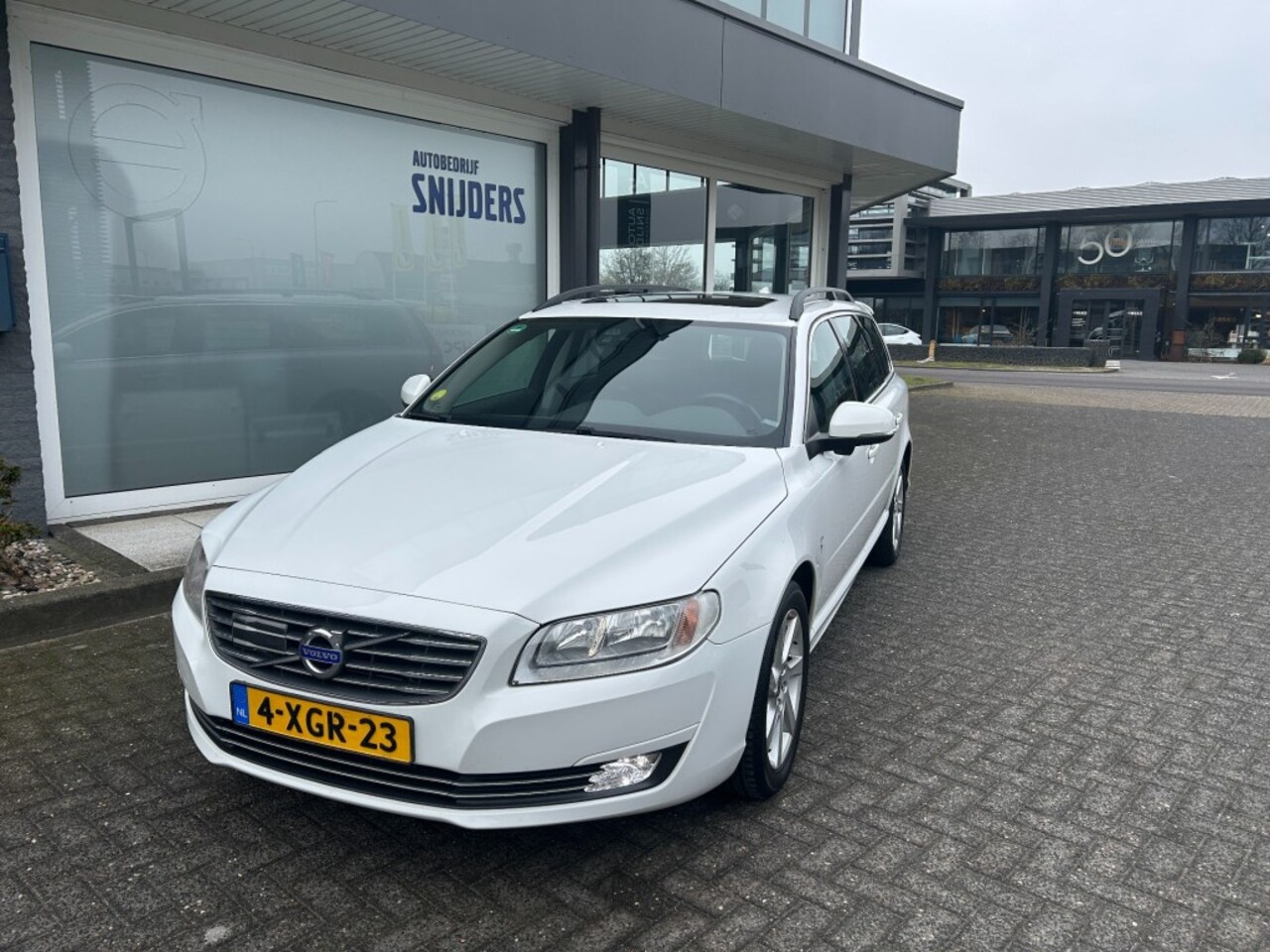 Volvo V70 - 2.0 D4 Nordic 2.0 D4 NORDIC+ - AutoWereld.nl