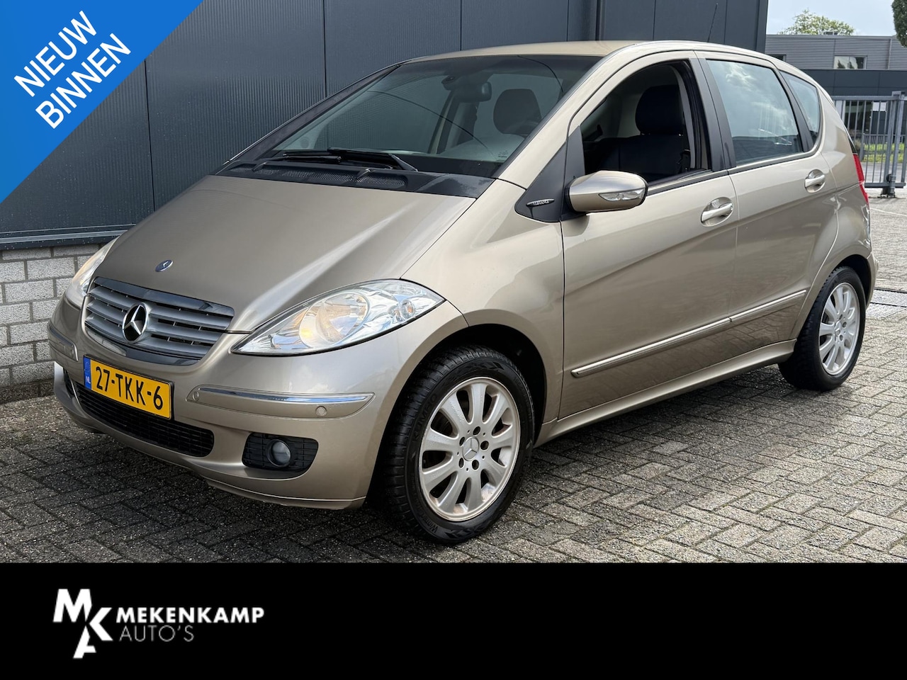 Mercedes-Benz A-klasse - 200 Elegance 16"/Leder/Stoelverwarming/Trekhaak/Navigatie/PDC/CD wisselaar - AutoWereld.nl